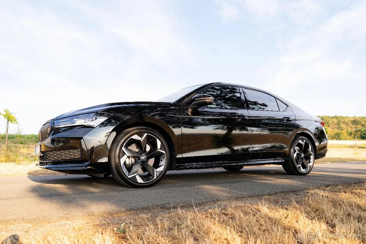Škoda Superb SPORTLINE 2.0 TSI DSG – fotka 2 z 10